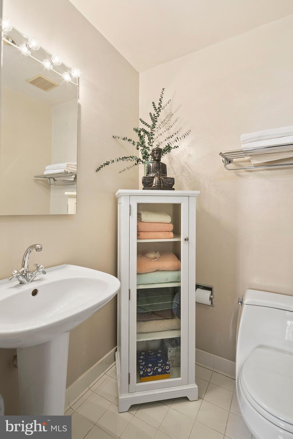 2001 19th Street Northwest, Unit 10 Washington, DC 20009 - Photo 21 of 28