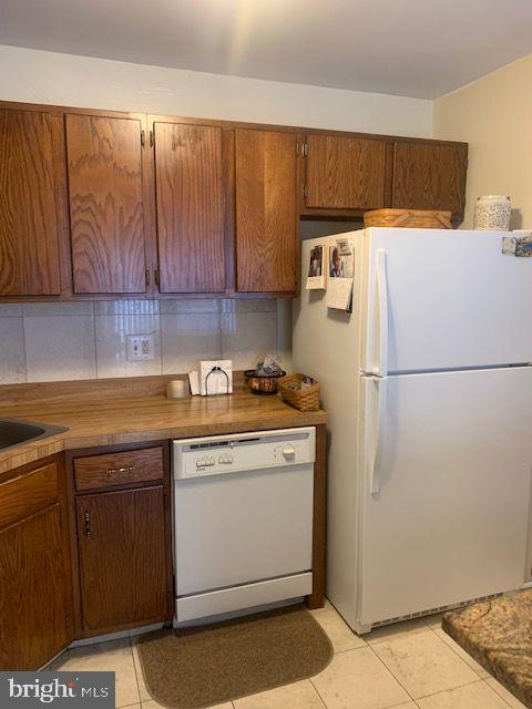 2012 Raven's Row Marlton, NJ 08053 - Photo 12 of 24
