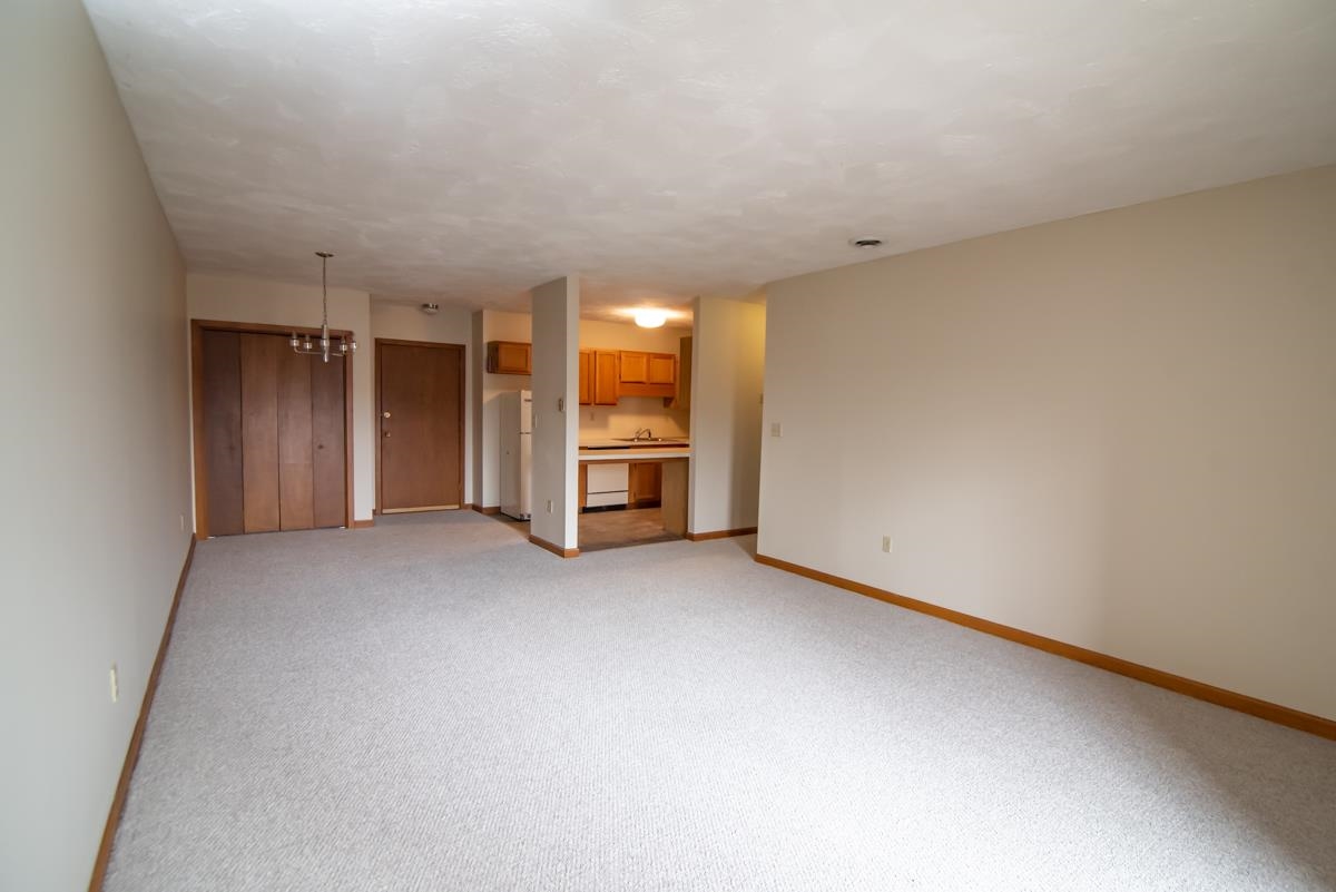 5 Tsienneto Road, Unit 176 Derry, NH 03038 - Photo 13 of 21