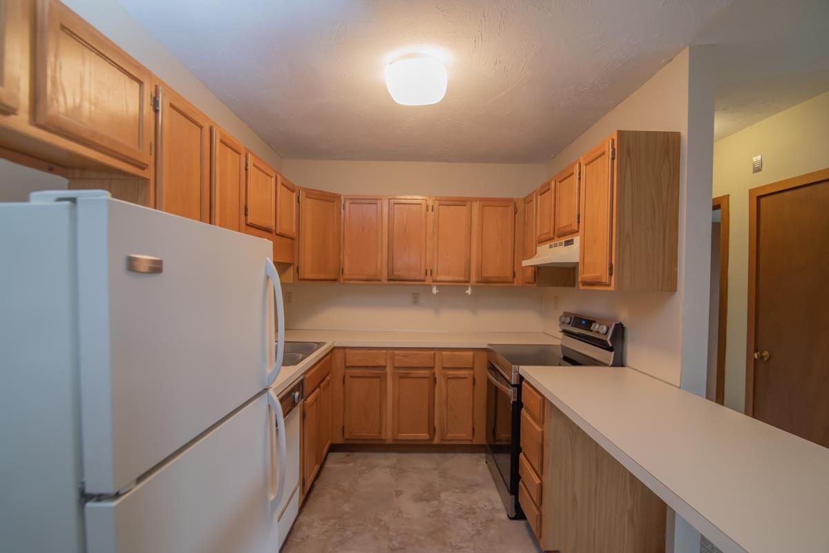 5 Tsienneto Road, Unit 176 Derry, NH 03038 - Photo 4 of 21