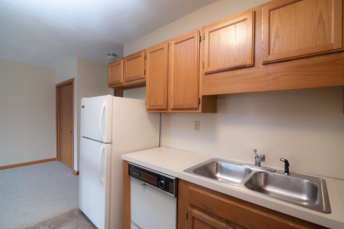 5 Tsienneto Road, Unit 176 Derry, NH 03038 - Photo 8 of 21