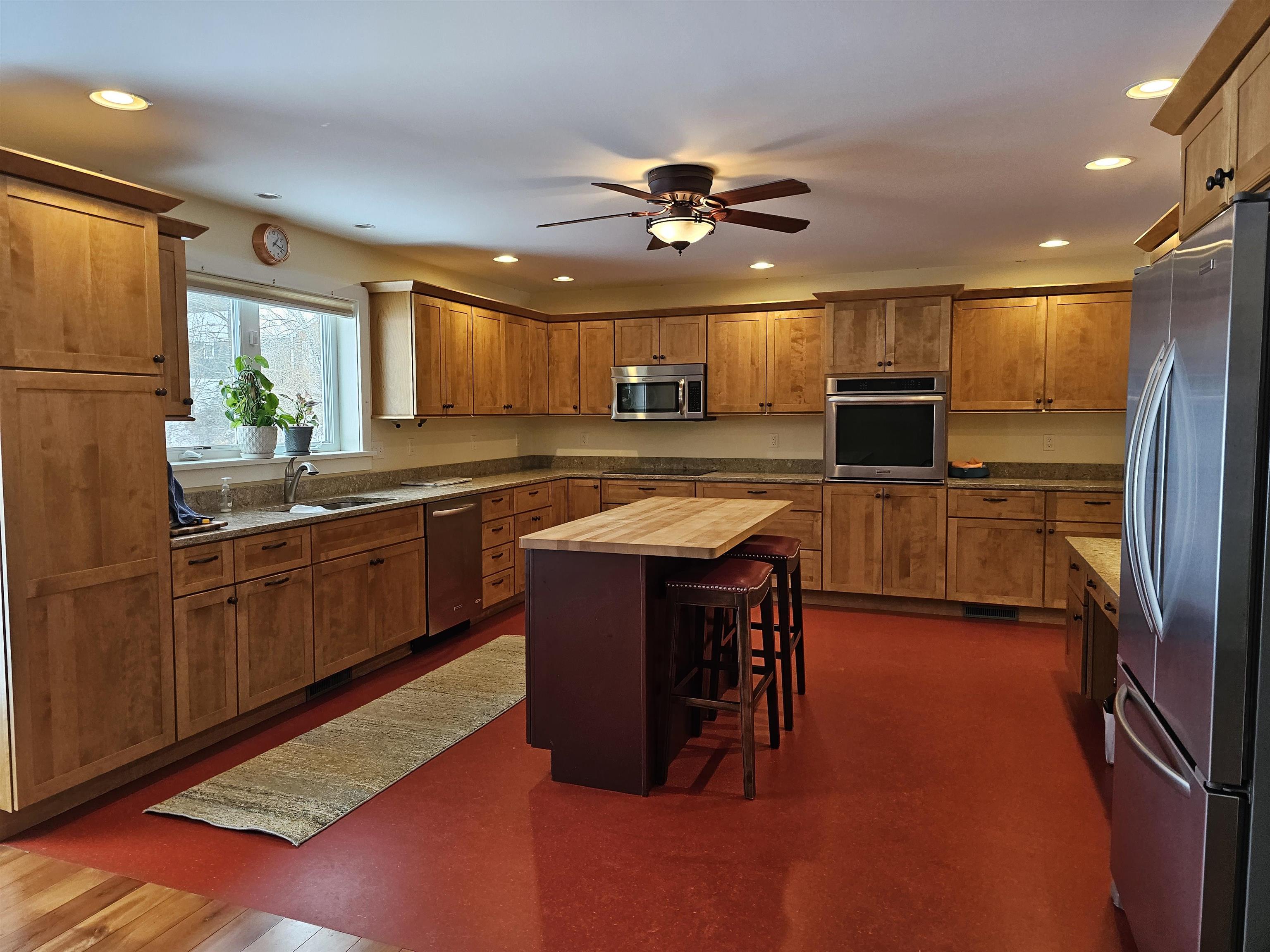 647 Covered Bridge Road, Unit 7 Monkton, VT 05473 - Photo 12 of 38