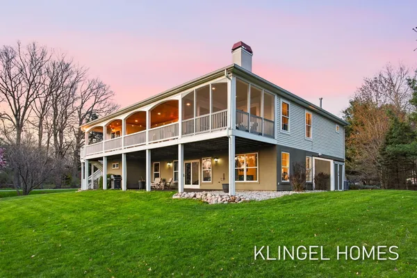 $1,500,000 | 15400 148th Avenue, Spring Lake, MI 49456