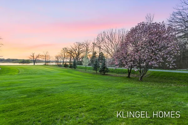 $1,500,000 | 15400 148th Avenue, Spring Lake, MI 49456