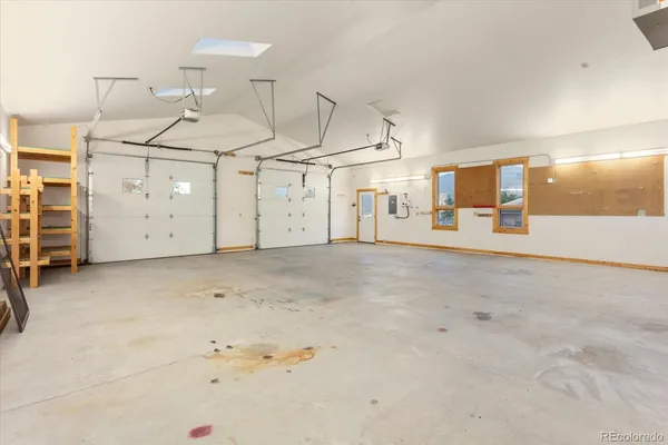 a view of a garage
