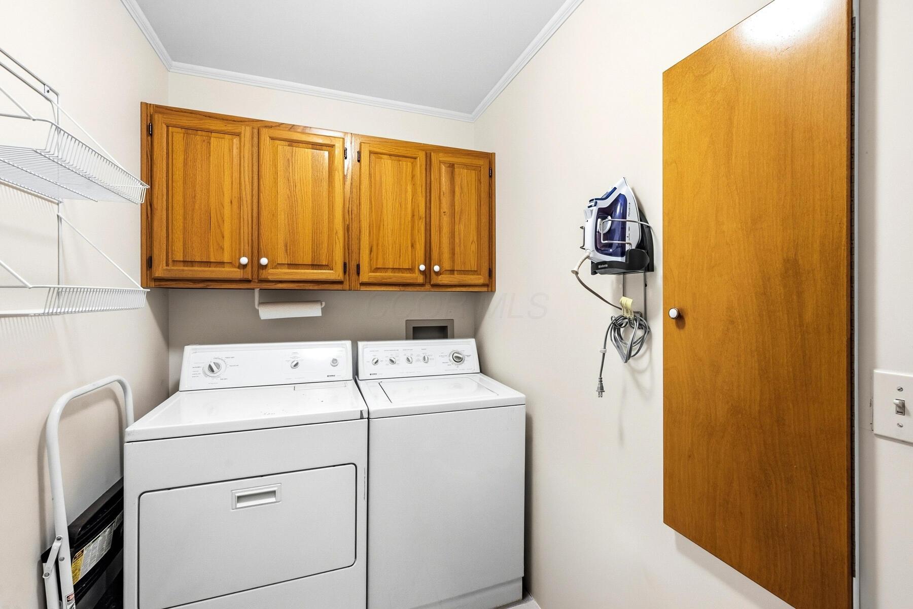 3219 West Case Road Dublin, OH 43017 - Photo 17 of 25 Entry level Laundry Room