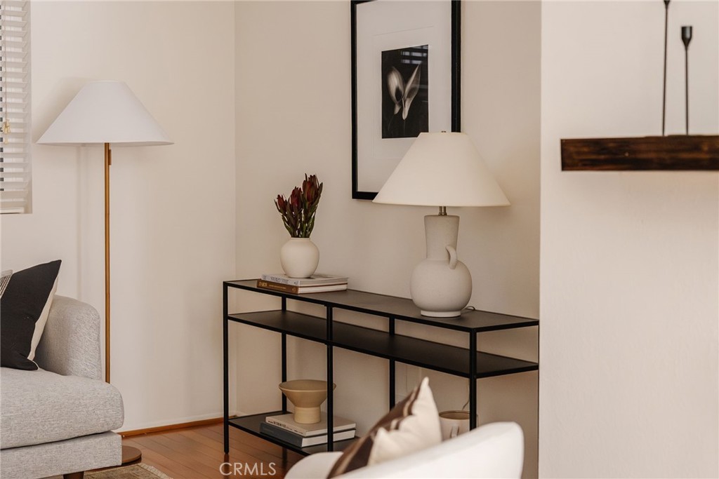 246 Alpine Street, Unit 5 Pasadena, CA 91106 - Photo 10 of 26 a view of a room with a table and a chair