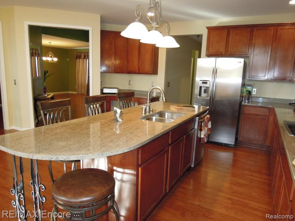 3822 Windingbrook Circle, Unit 8 Rochester Hills, MI 48309 - Photo 22 of 64