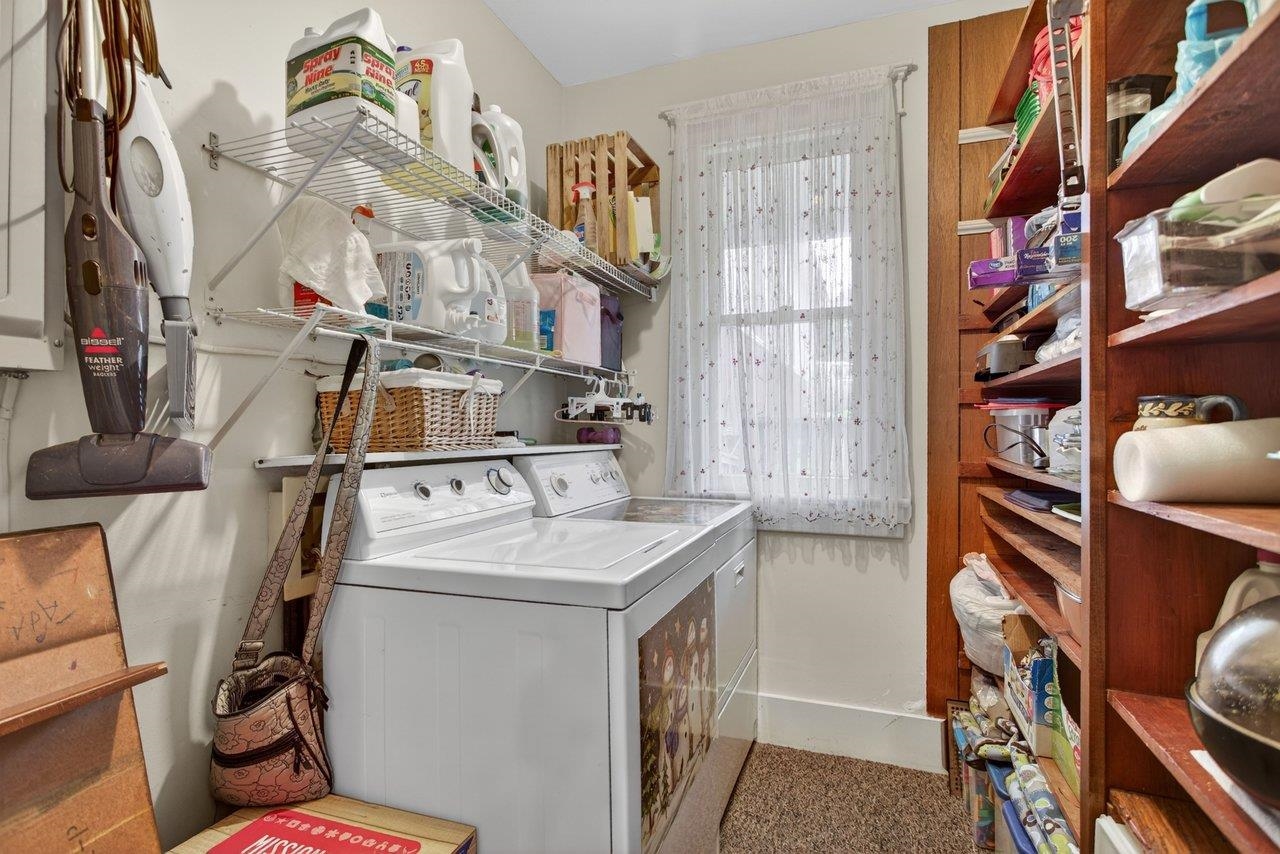 107 Timber Way Broadway, VA 22815 - Photo 22 of 73 a utility room with dryer and washer