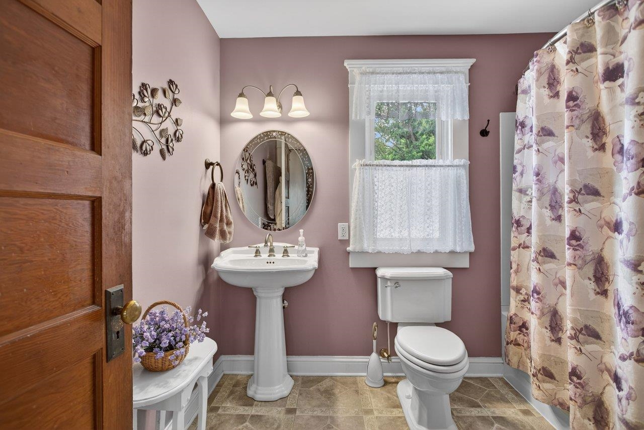107 Timber Way Broadway, VA 22815 - Photo 35 of 73 a bathroom with a sink toilet and shower