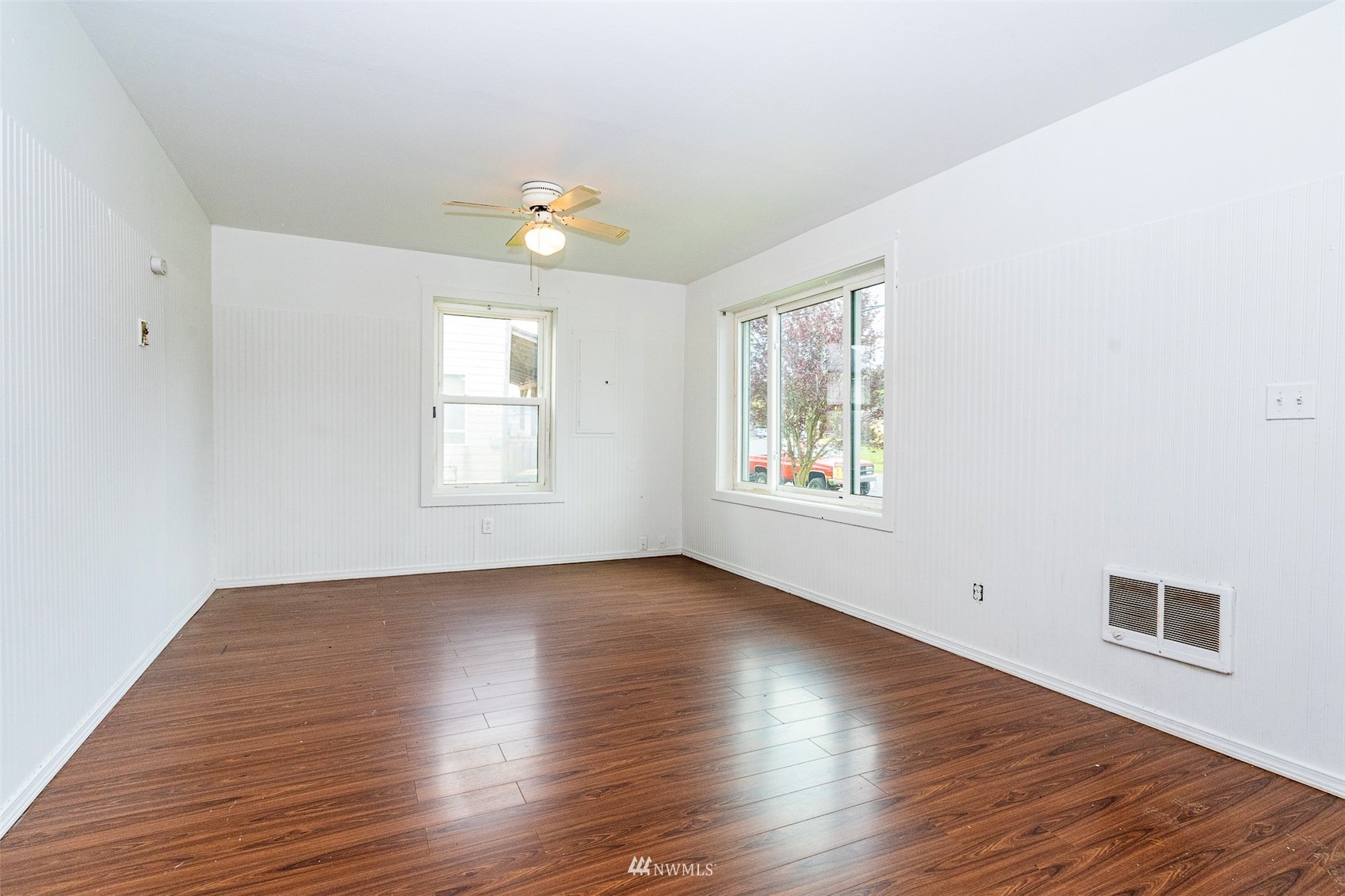 87 Southwest Cascade Avenue Chehalis, WA 98532 - Photo 16 of 30 Gallery Image 16
