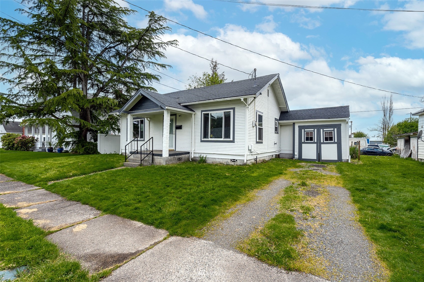 87 Southwest Cascade Avenue Chehalis, WA 98532 - Photo 5 of 30 Gallery Image 5