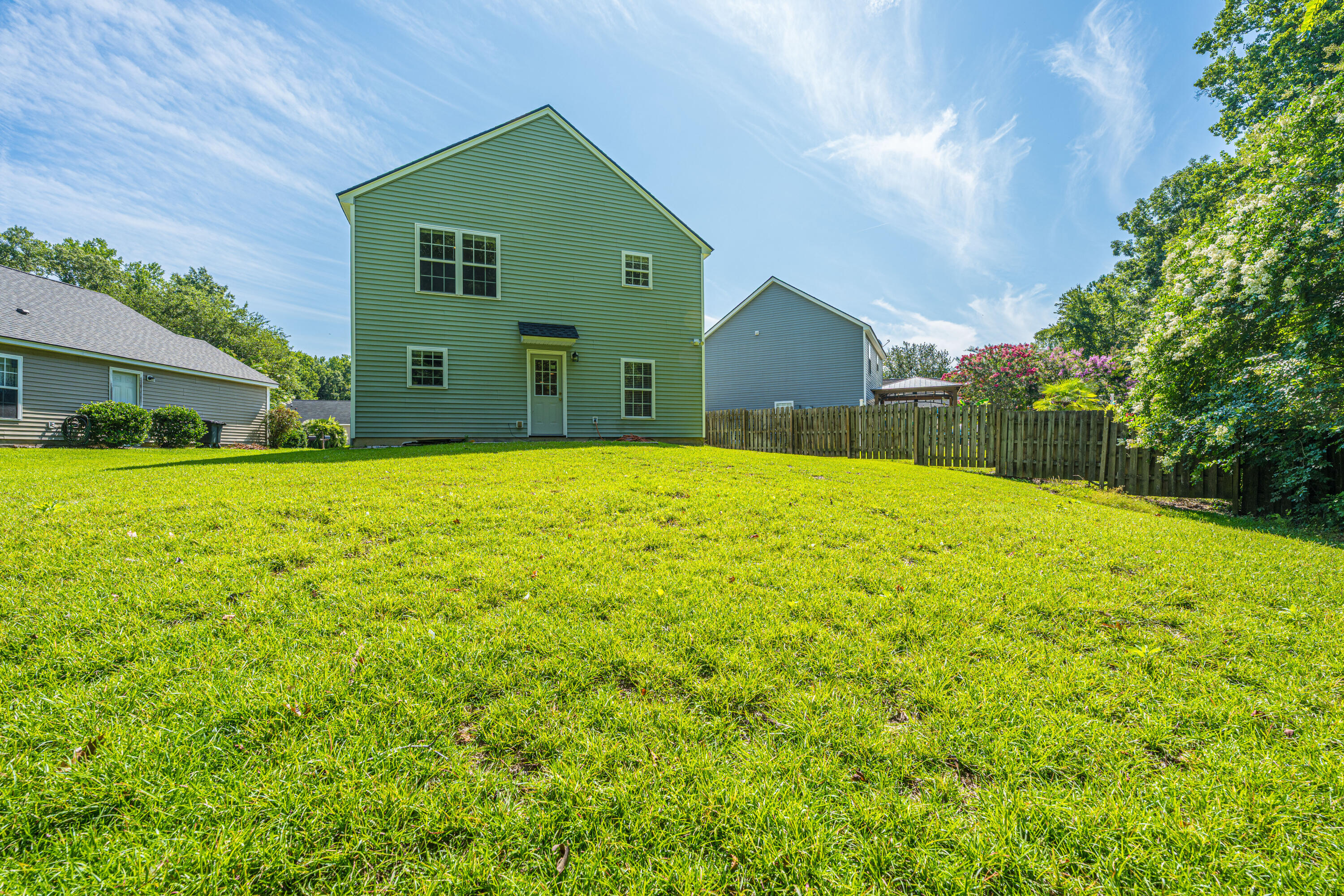 142 Avalon Road Summerville, SC 29483 - Photo 31 of 31 142Avalon041