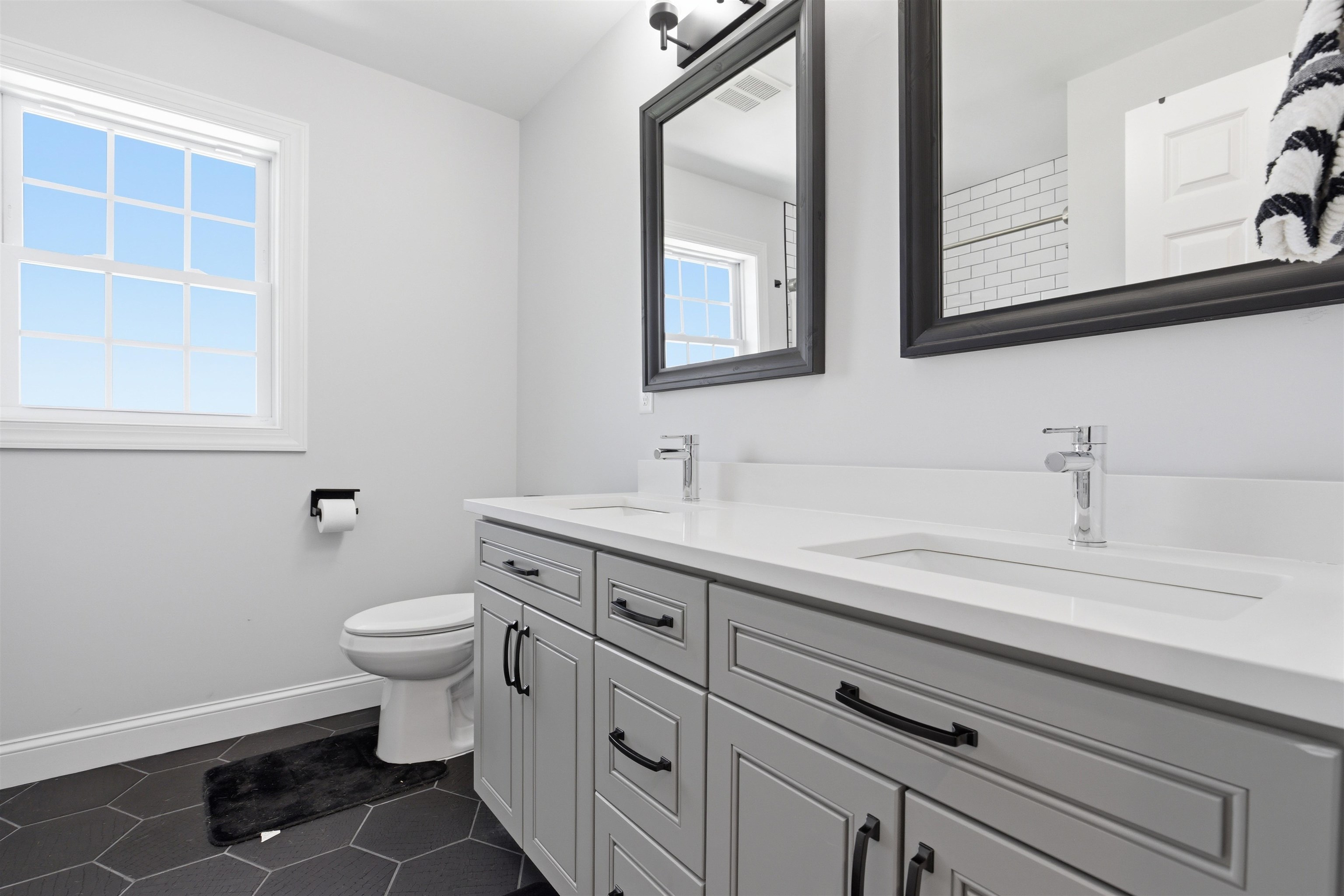 38 West Concourse Keyport, NJ 07735 - Photo 23 of 49