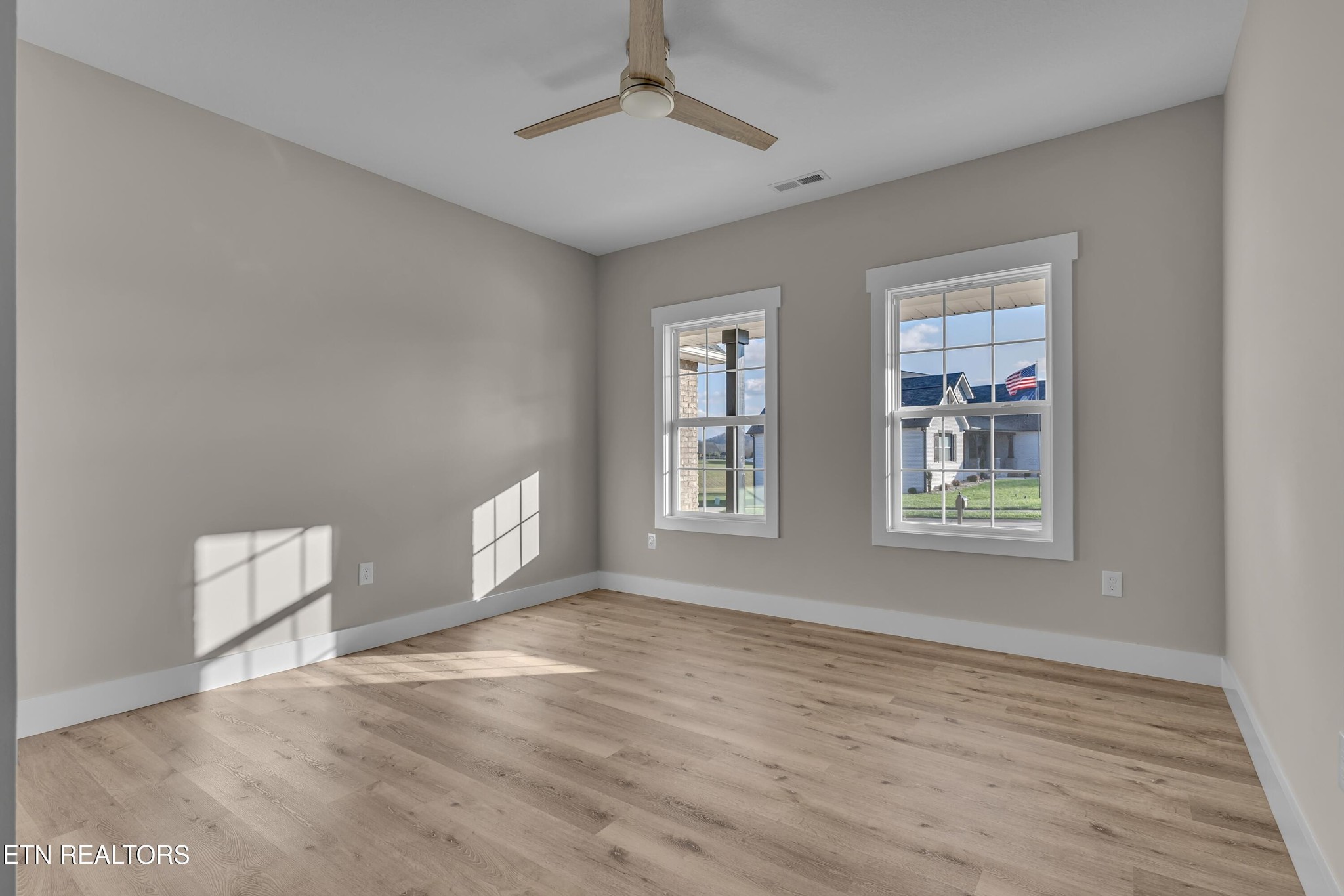 1352 Rippling Waters Circle Sevierville, TN 37876 - Photo 12 of 28 Gallery Image 12