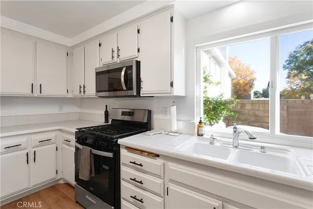 $750,000 | 27987 Caraway Lane, Saugus, CA 91350