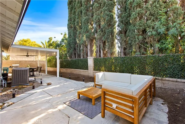 $750,000 | 27987 Caraway Lane, Saugus, CA 91350