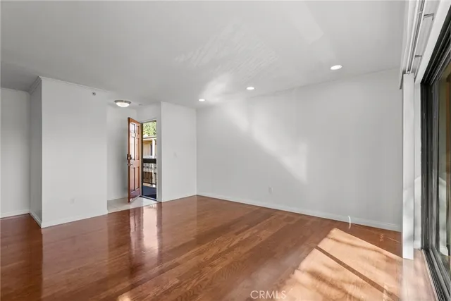 $689,000 | 1135 Allen Avenue, Unit 20, Glendale, CA 91201