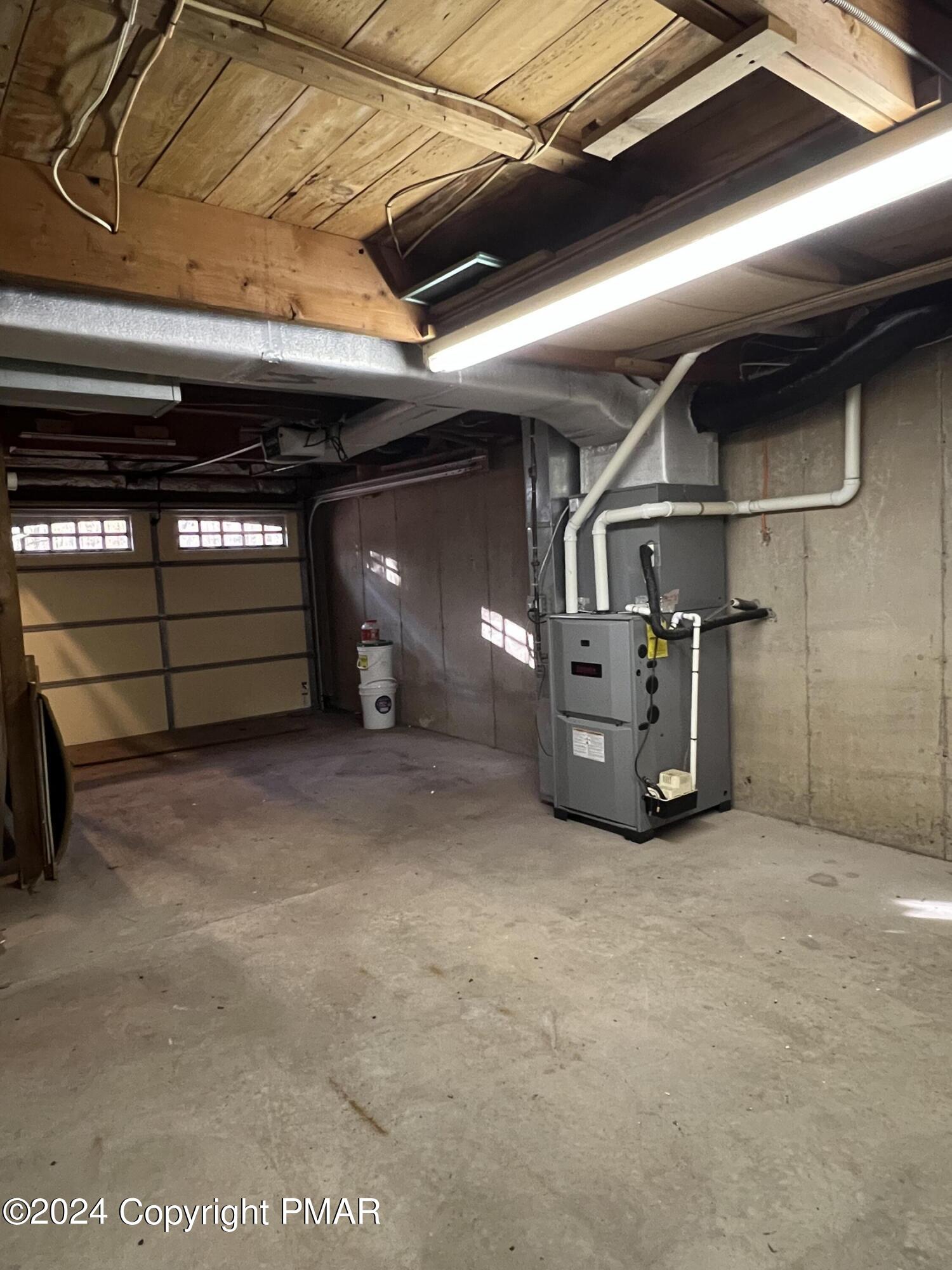 251 Brier Crest Road Blakeslee, PA 18610 - Photo 4 of 11 IMG_6775