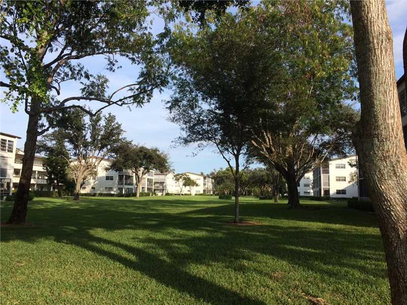 278 Mansfield H, Unit G Boca Raton, FL 33434 - Photo 10 of 18 GARDEN VIEW