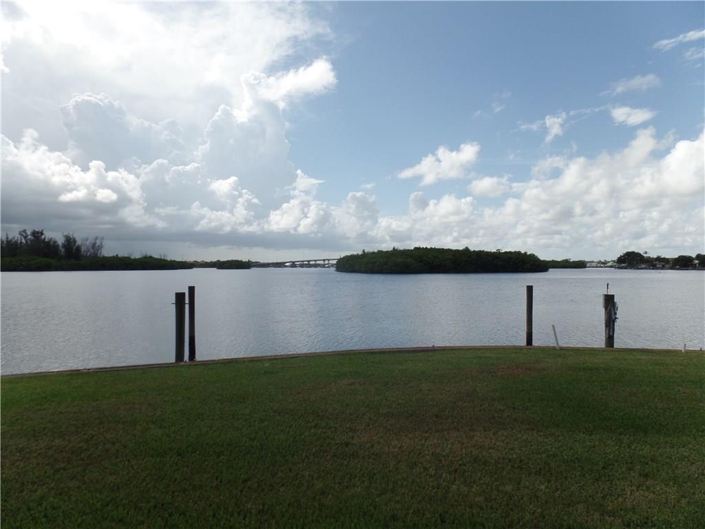 150 Southwest Cabana Point Circle, Unit 13 Stuart, FL 34994 - Photo 12 of 25 Gallery Image 12
