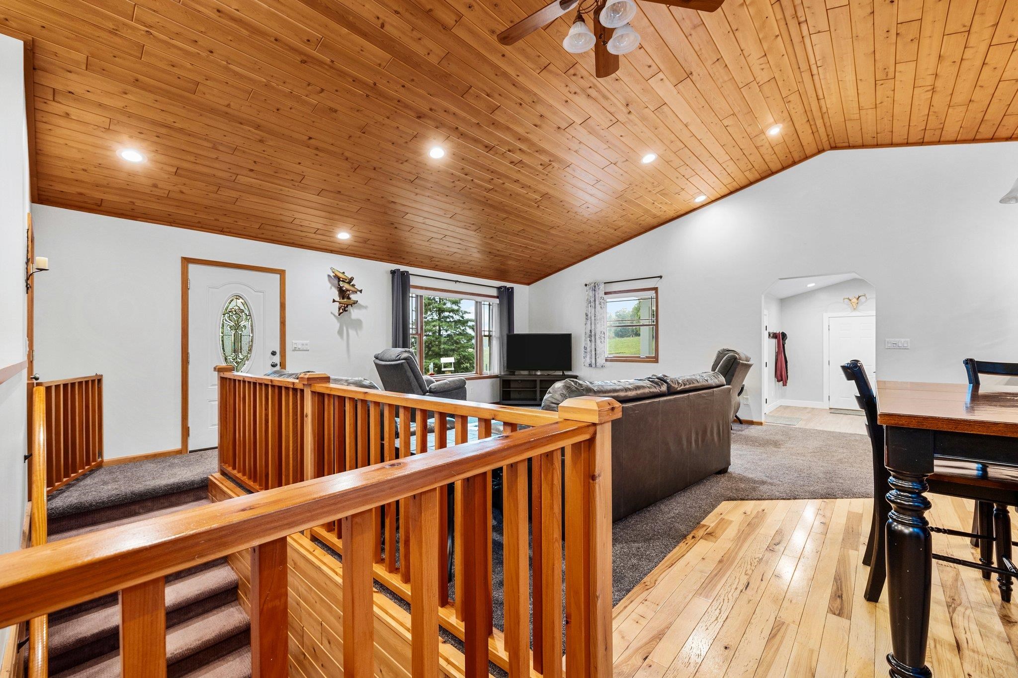 2108 West Old State Road East Jordan, MI 49727 - Photo 34 of 63 1915754-33.JPG