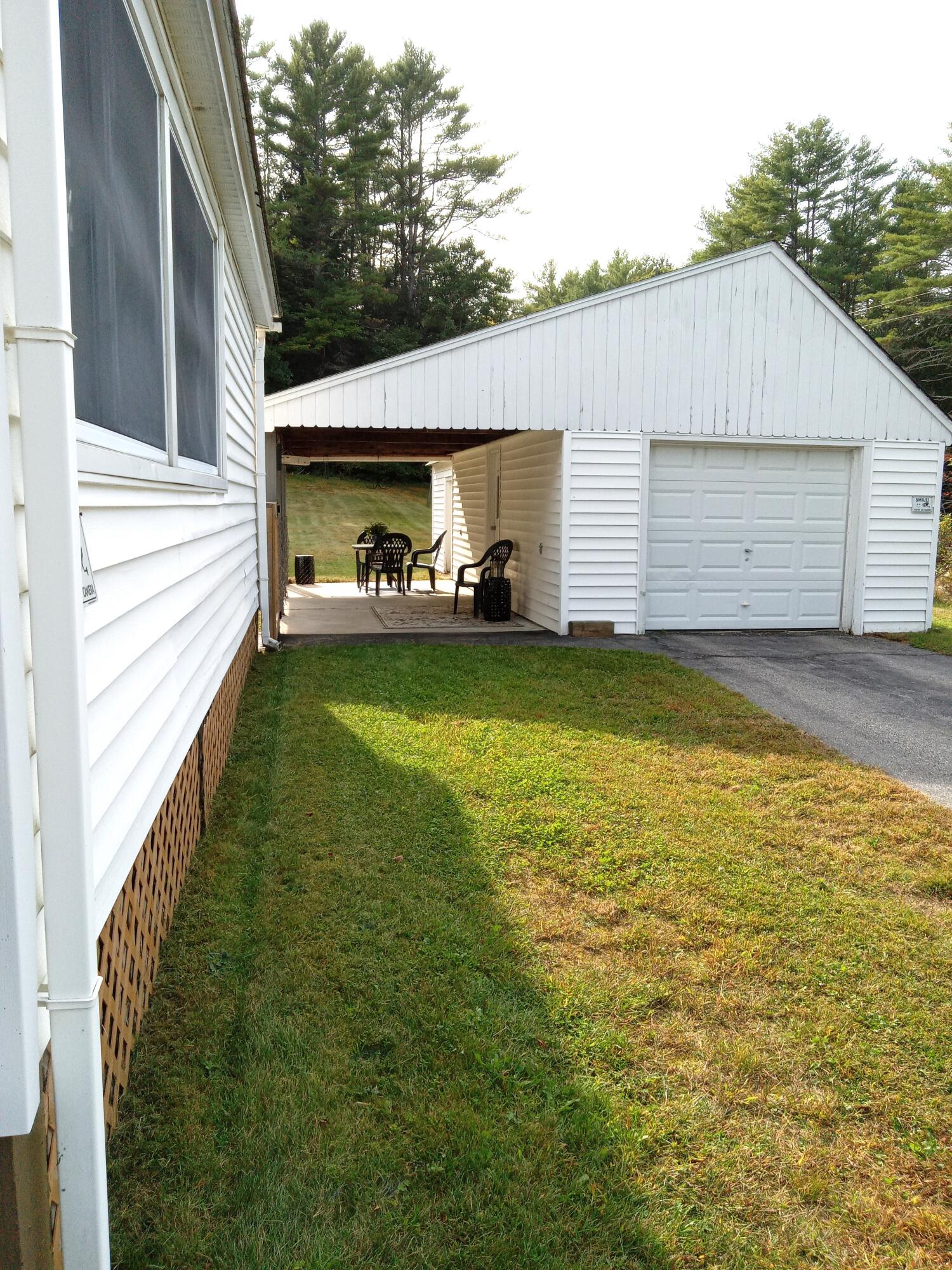 5 East Oxford Road South Paris, ME 04281 - Photo 3 of 33 Garage & Carport