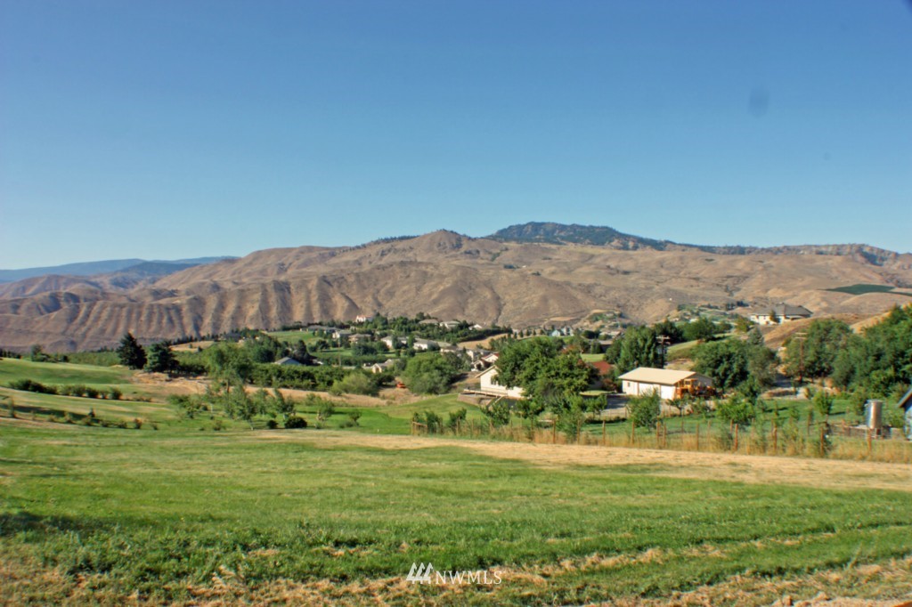 3840 Lovell Road Wenatchee, WA 98801 - Photo 3 of 15 Gallery Image 3