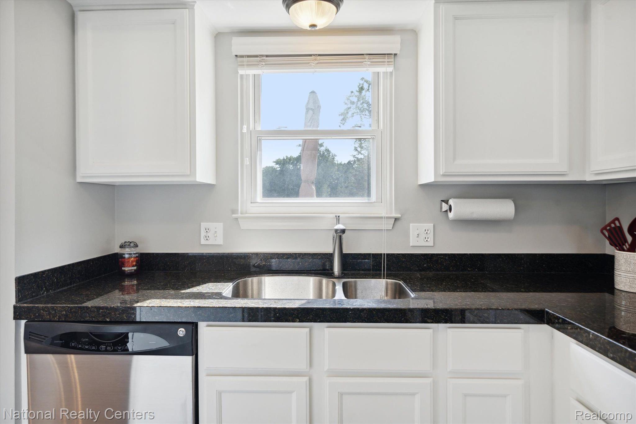 44559 Cherry Hill Road Canton, MI 48188 - Photo 22 of 50 Gallery Image 22