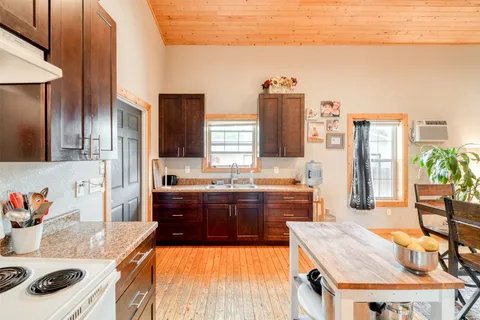 $250,000 | 505 San Saba Street, Lockhart, TX 78644