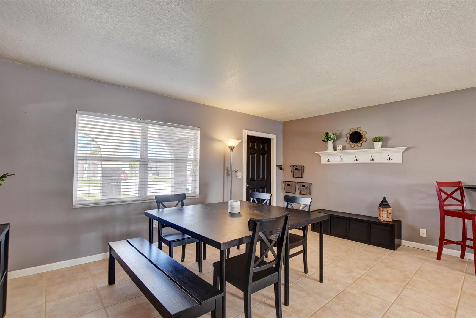 4670 Betelnut Street Boca Raton, FL 33428 - Photo 12 of 36 20_ebf_9663and4more