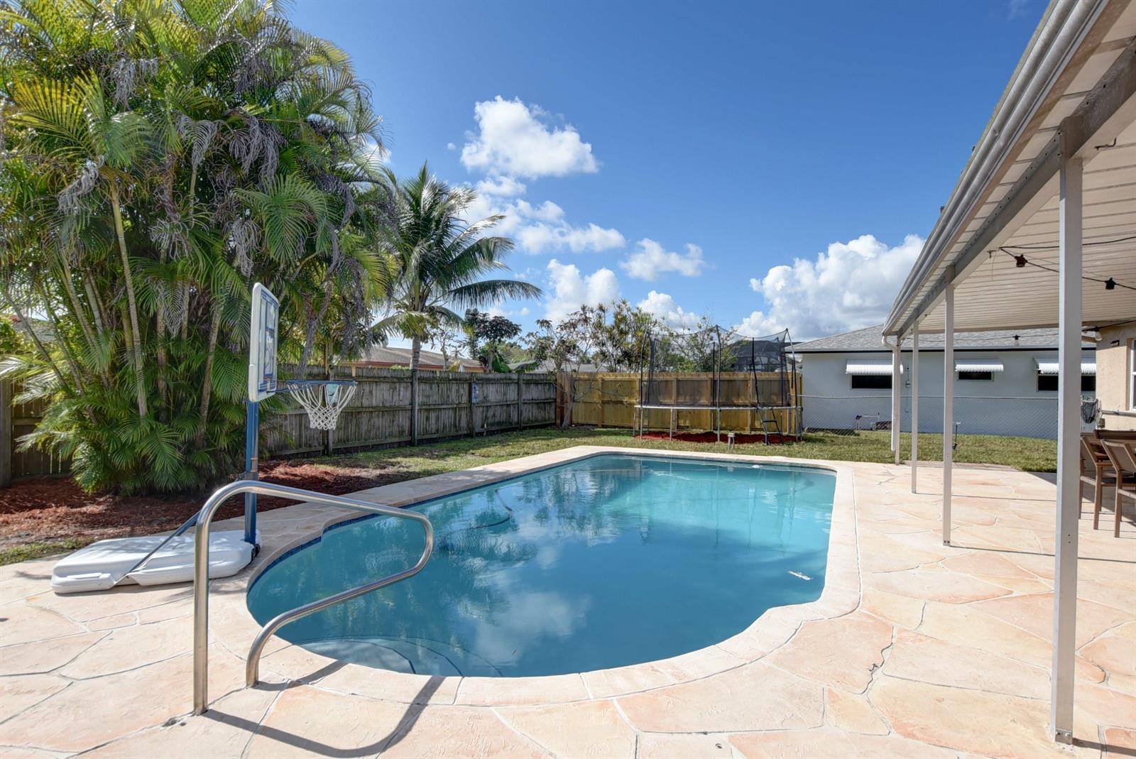 4670 Betelnut Street Boca Raton, FL 33428 - Photo 17 of 36 42_ebf_9783and4more