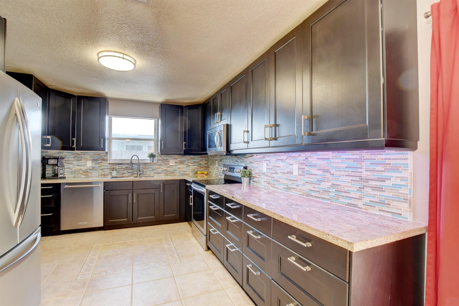 4670 Betelnut Street Boca Raton, FL 33428 - Photo 6 of 36 26_ebf_9693and4more