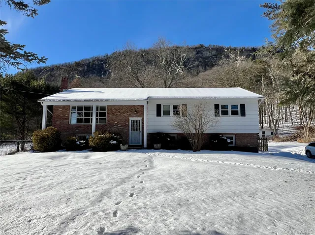 $3,300 | 3160 Rte 44 55, Gardiner, NY 12525