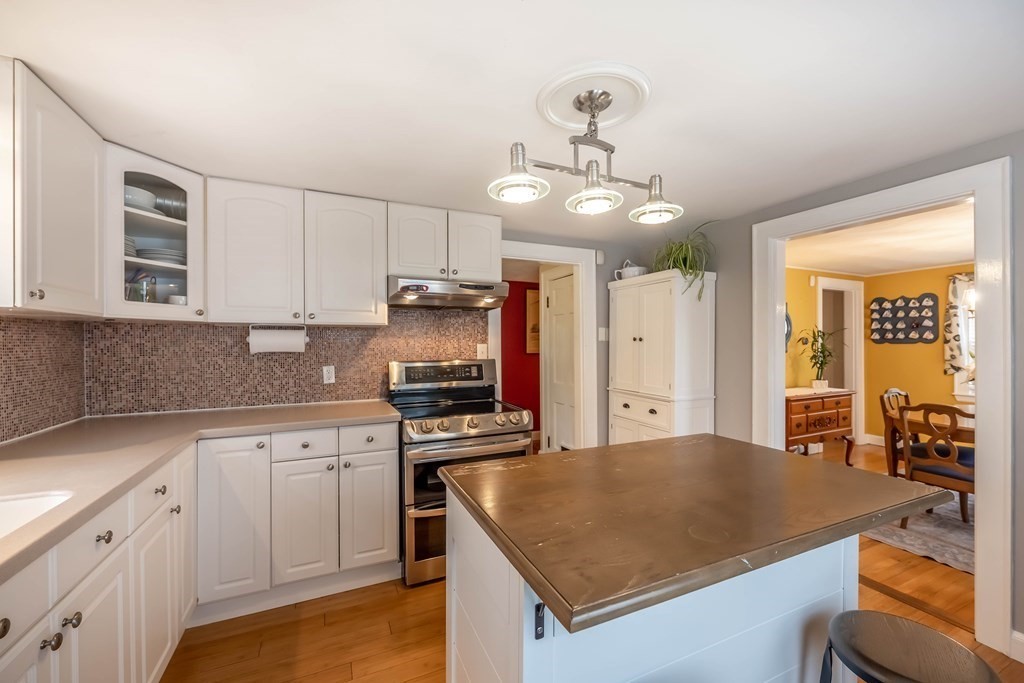 166 East Border Road Malden, MA 02148 - Photo 8 of 33 Gallery Image 8