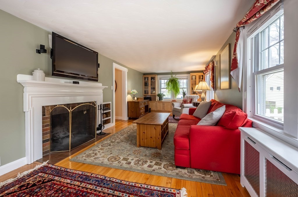166 East Border Road Malden, MA 02148 - Photo 10 of 33 Gallery Image 10