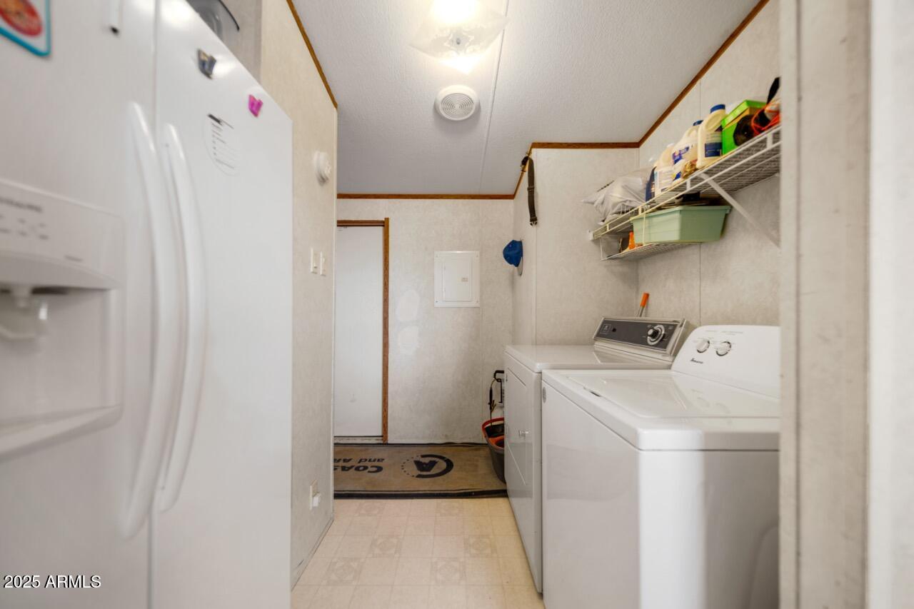 22 Ranch Road Concho, AZ 85924 - Photo 14 of 36 Laundry