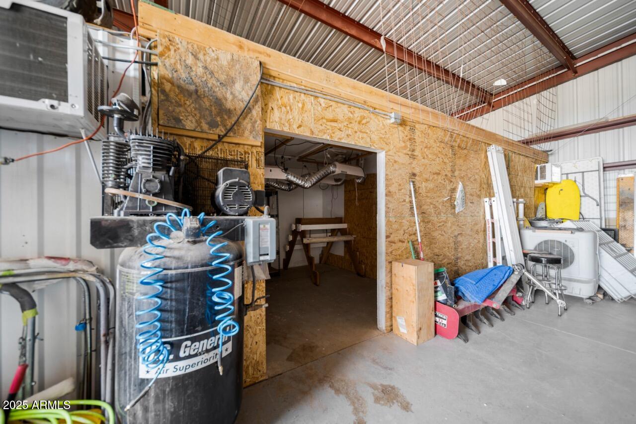 22 Ranch Road Concho, AZ 85924 - Photo 28 of 36 Garage