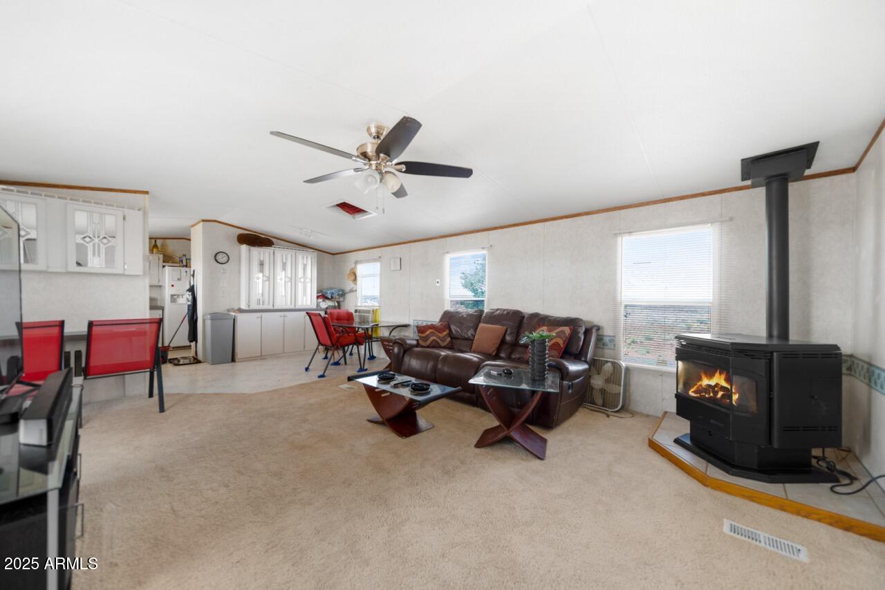 22 Ranch Road Concho, AZ 85924 - Photo 9 of 36 Living Room