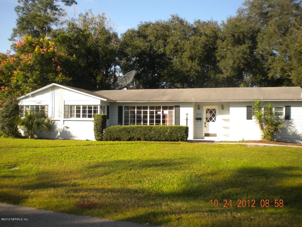 1062 Ibis Road Jacksonville, FL 32216 - Photo 1 of 15 Front