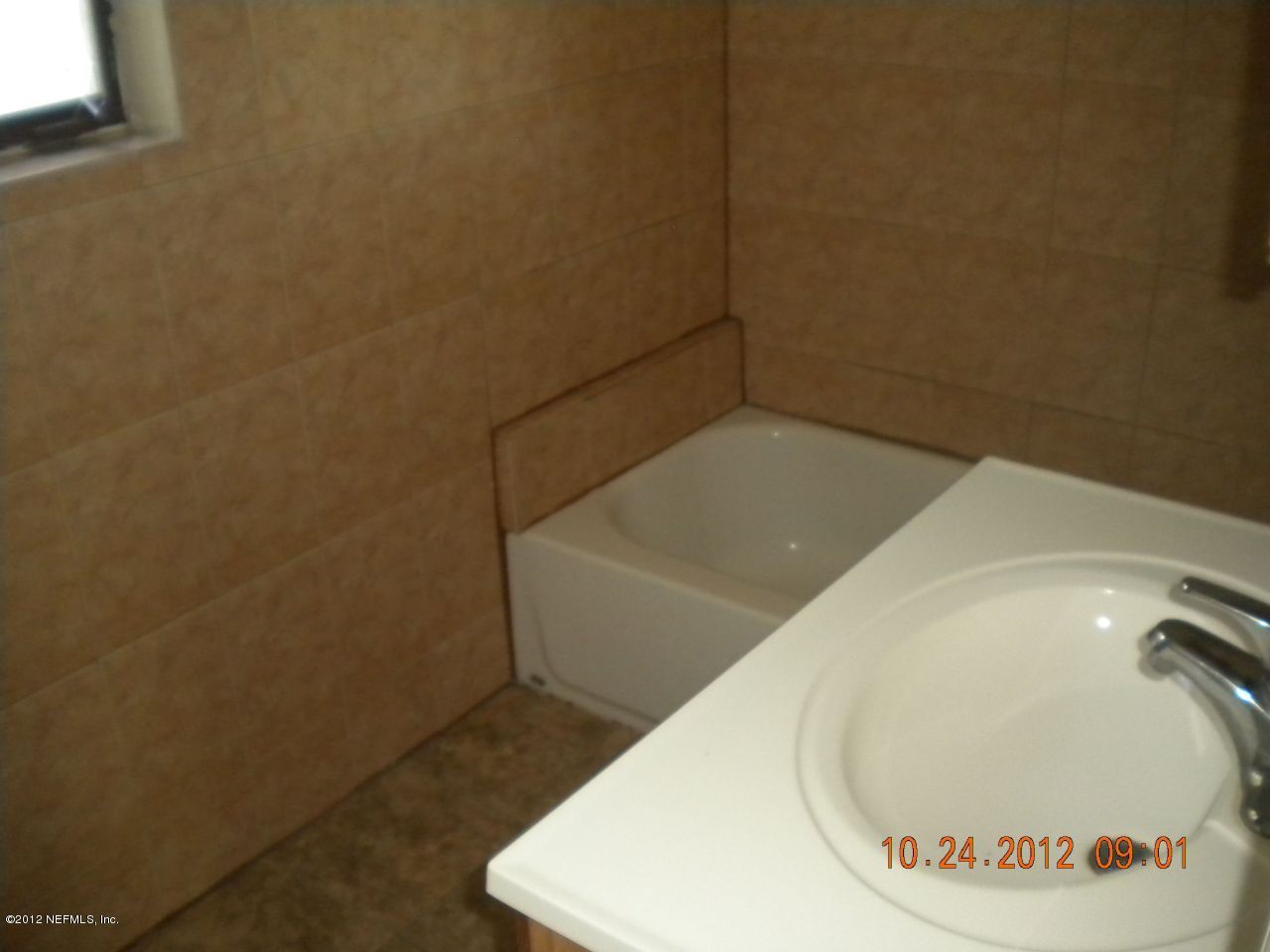 1062 Ibis Road Jacksonville, FL 32216 - Photo 11 of 15 Bathroom