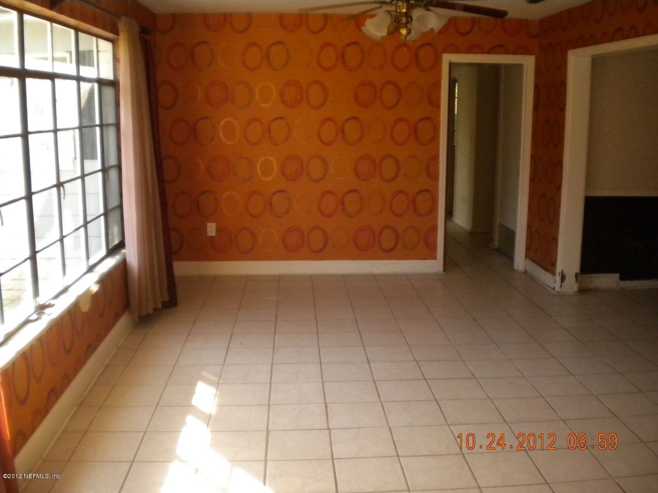 1062 Ibis Road Jacksonville, FL 32216 - Photo 2 of 15 Living Room