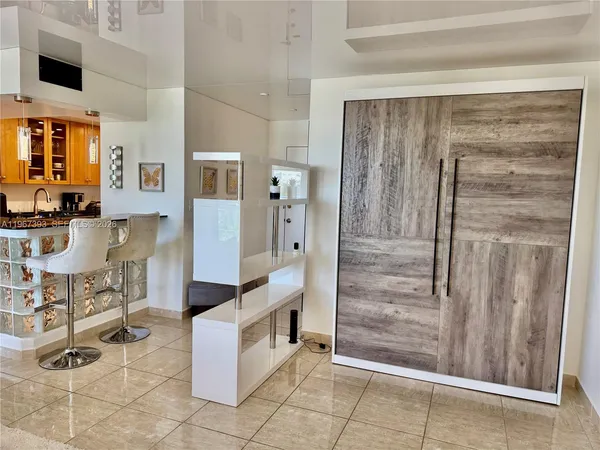 $3,000 | 9800 West Bay Harbor Drive, Unit 605, Bay Harbor Islands, FL 33154