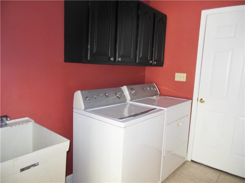 1063 Lapwing Drive Columbus, IN 47203 - Photo 18 of 24