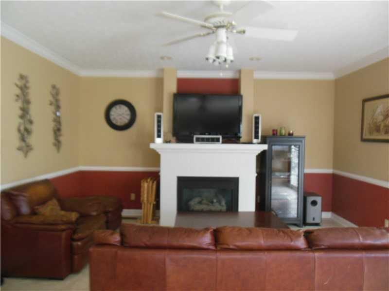 1063 Lapwing Drive Columbus, IN 47203 - Photo 10 of 24