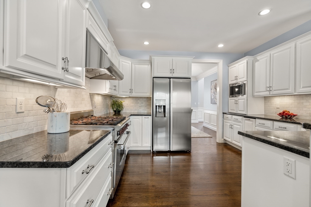 11 Deer Path Natick, MA 01760 - Photo 8 of 42 Gallery Image 8