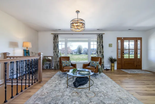 $749,900 | 901 Riverside Avenue, Grottoes, VA 24441
