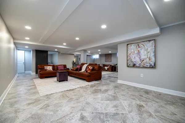 $749,900 | 901 Riverside Avenue, Grottoes, VA 24441