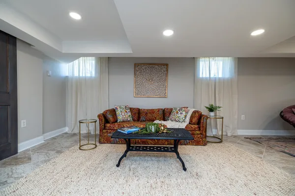 $749,900 | 901 Riverside Avenue, Grottoes, VA 24441