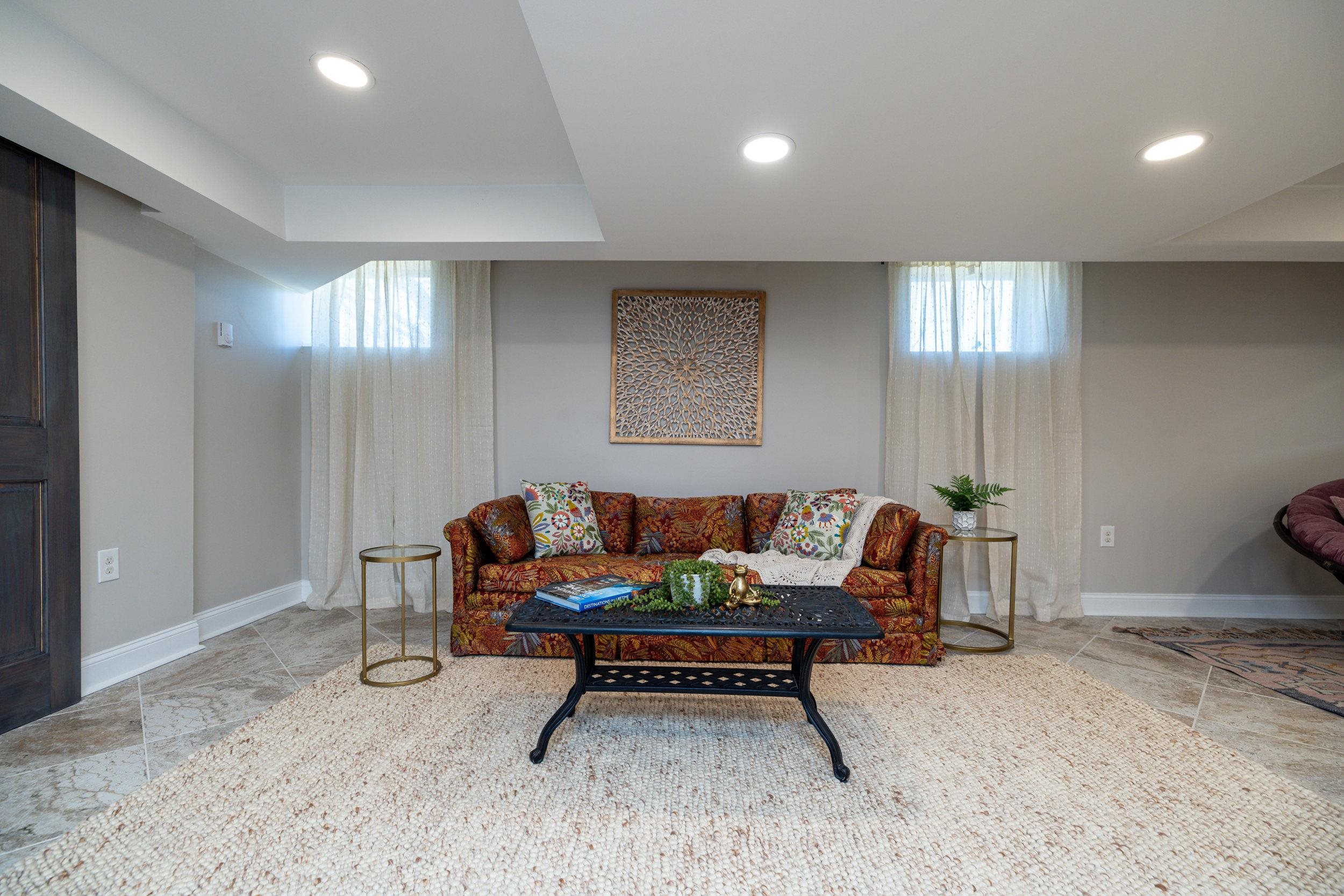 901 Riverside Avenue Grottoes, VA 24441 - Photo 61 of 75 a living room with furniture and a potted plant